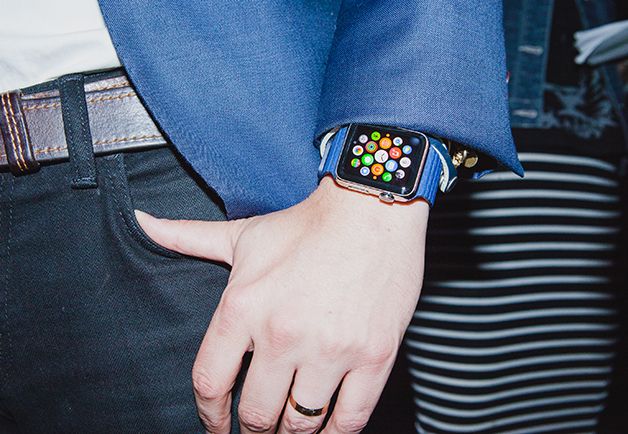 Чтобы подержать Apple Watch 15 минут, нужно записываться заранее