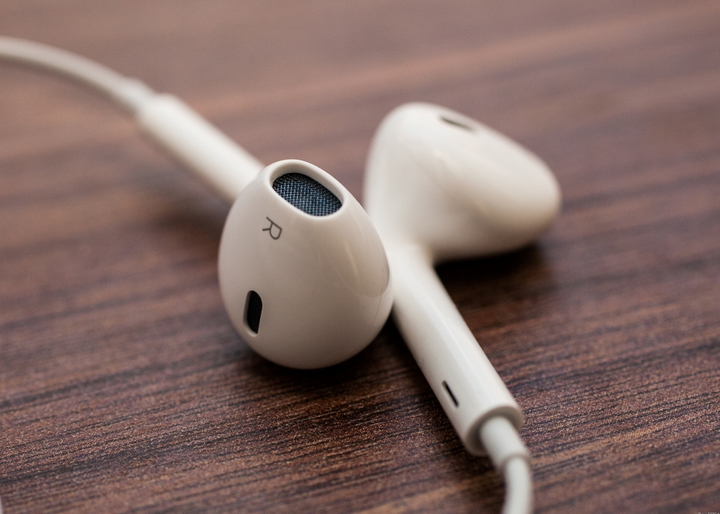 Apple_EarPods_35446297_03