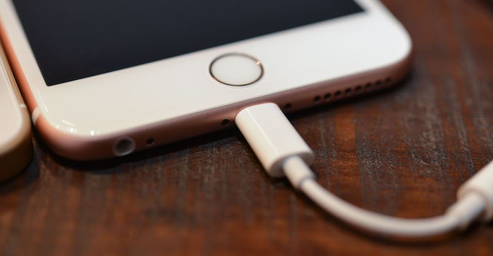 Слух дня: iPhone 8 получит порт USB-C