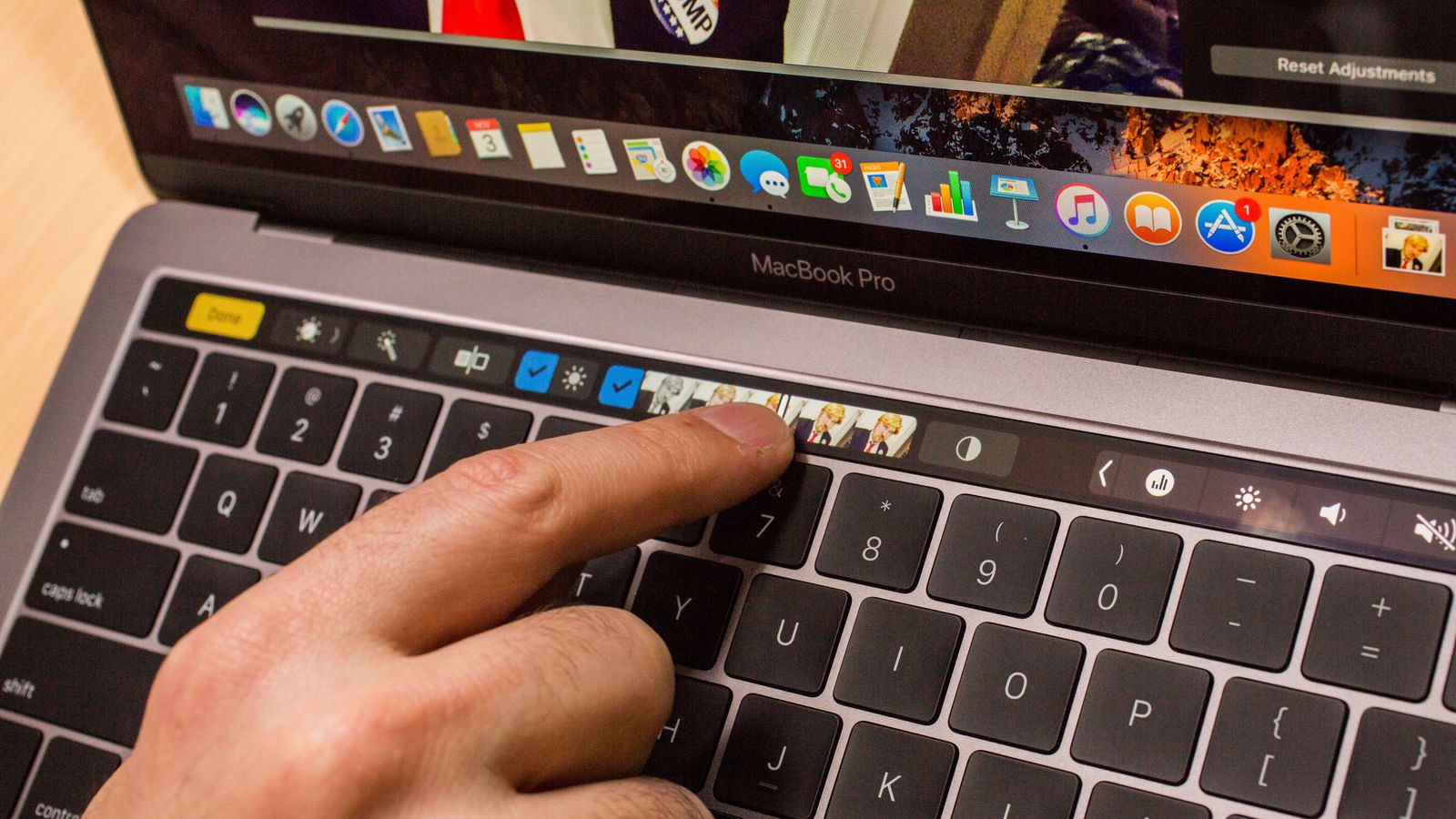 В Купертино разрабатывают новый MacBook Pro без Touch Bar